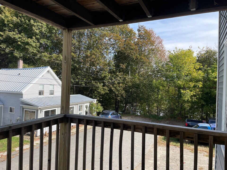 6 York St, Unit # 2 in Augusta, ME - Foto de edificio