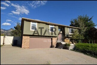 9111 Parakeet Dr in Sandy, UT - Building Photo - Building Photo