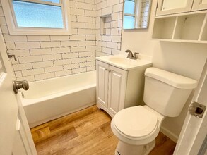 180 Circle Dr in Litchfield, CT - Building Photo - Building Photo