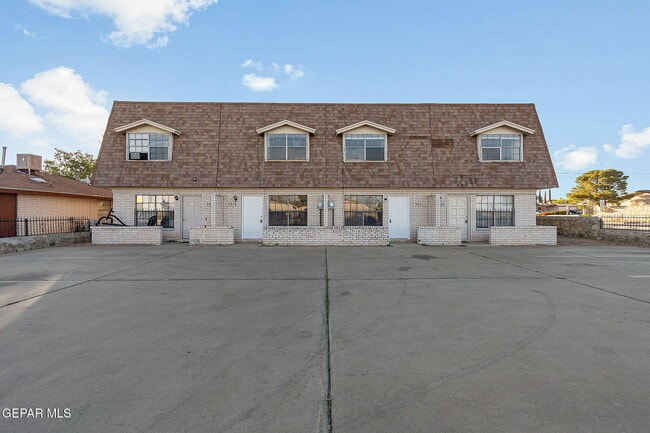 3019 E Glen Dr in El Paso, TX - Building Photo - Building Photo