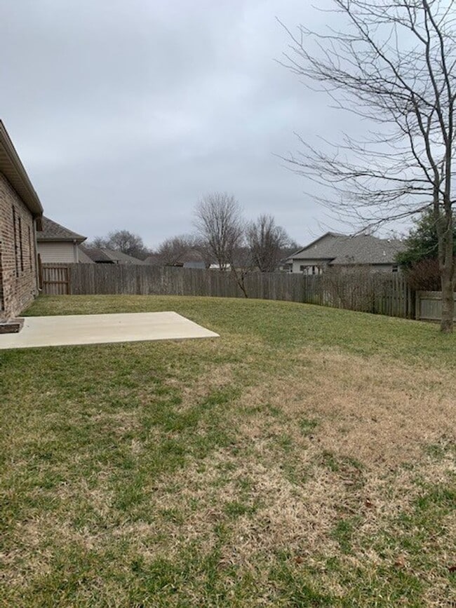 938 E Weldon Dr in Nixa, MO - Building Photo - Building Photo