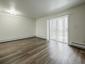 151 Huronview Ct in White Lake, MI - Building Photo - Building Photo