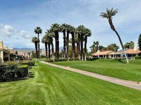 222 Castellana S in Palm Desert, CA - Building Photo