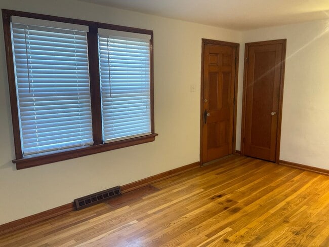 207 W Hwy 50 in O'Fallon, IL - Building Photo - Building Photo