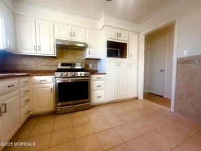 117 Greymoor Rd in Howell, NJ - Building Photo - Building Photo