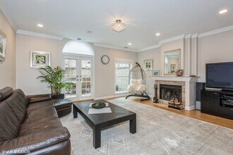 339 W Webster Ave in Chicago, IL - Building Photo - Building Photo
