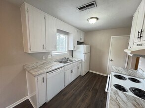 1401 Lazy Brook in Tallahassee, FL - Building Photo - Building Photo