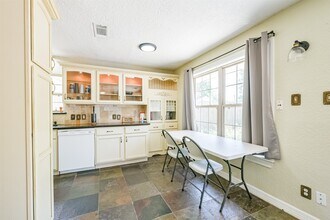 201 Meadowlawn St in Shoreacres, TX - Building Photo - Building Photo