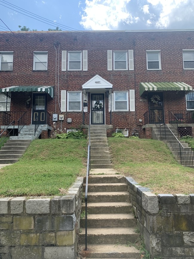 4627 E Capitol St SE in Washington, DC - Building Photo - Building Photo