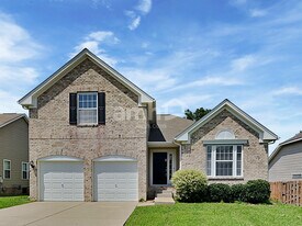 419 Creekside Ln in Spring Hill, TN - Building Photo