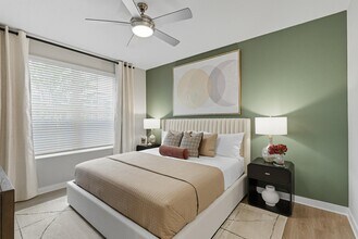 Bainbridge Wesley Chapel in Wesley Chapel, FL - Foto de edificio - Building Photo