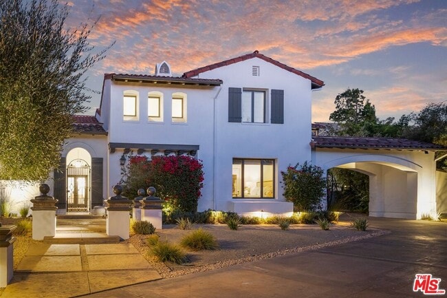 4234 Prado De Los Pajaros in Calabasas, CA - Building Photo - Building Photo