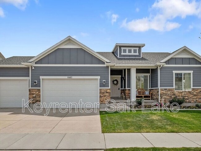 property at 6463 Maple Valley Cir