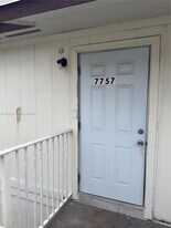 7753 Tam Oshanter Blvd in North Lauderdale, FL - Building Photo