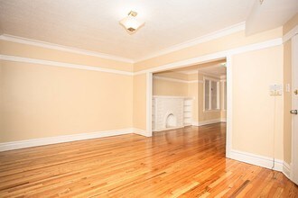 5301 W Jackson Blvd, Unit 2 in Chicago, IL - Building Photo - Building Photo