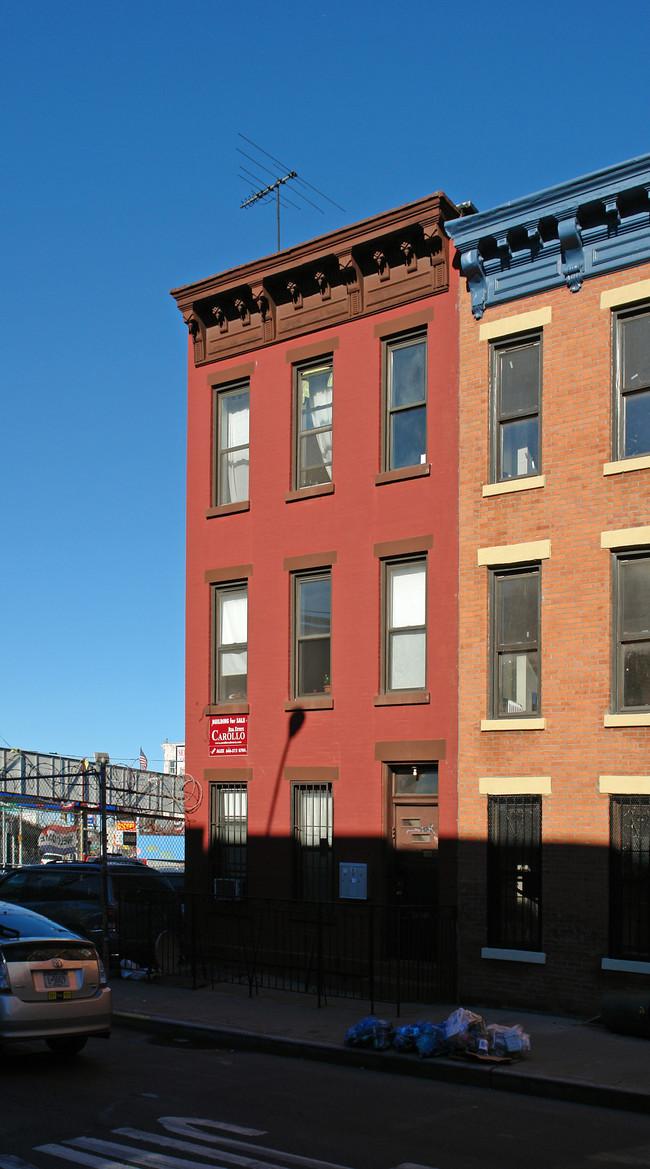 153 W 9th St in Brooklyn, NY - Building Photo - Building Photo