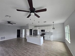13565 Jeronimo Ln in Port Charlotte, FL - Building Photo - Building Photo