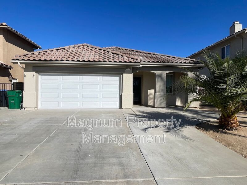 34574 Agonis Way in Winchester, CA - Building Photo