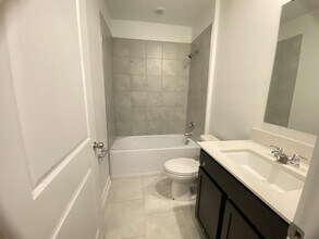 3938 Willow Brook Drive in Edgewater, FL - Building Photo - Building Photo