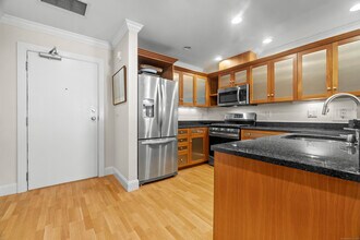 17 Water St in Groton, CT - Building Photo - Building Photo