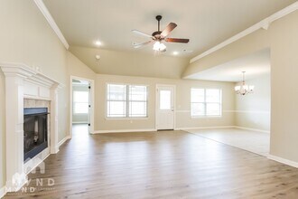 421 Carlson St in Centerton, AR - Foto de edificio - Building Photo