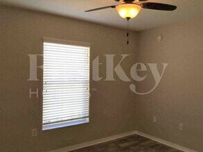 3668 Sandhill Crane Dr in Lakeland, FL - Building Photo - Building Photo