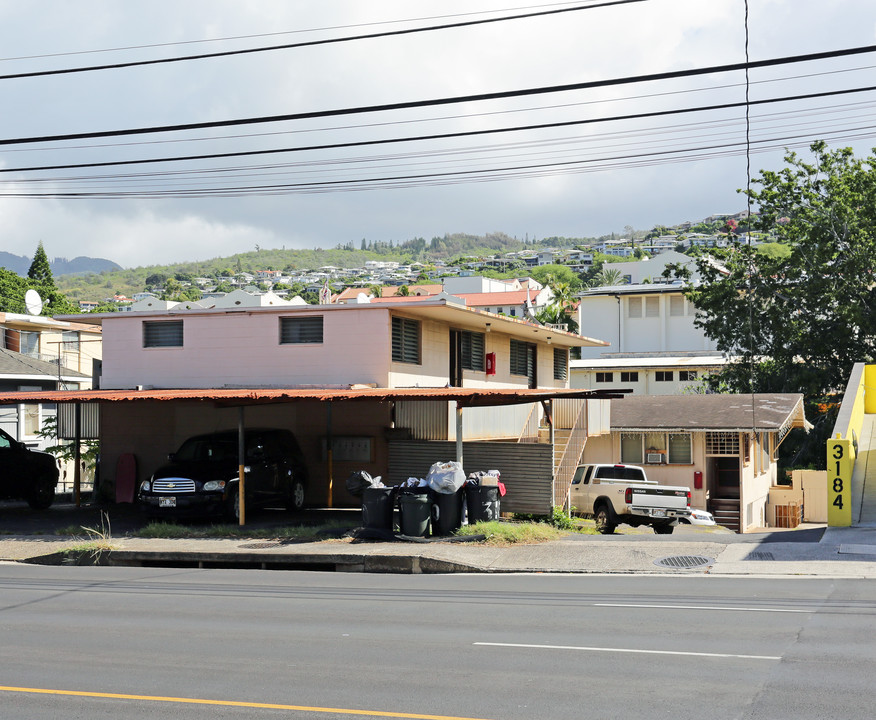 3180 Waialae Ave in Honolulu, HI - Building Photo