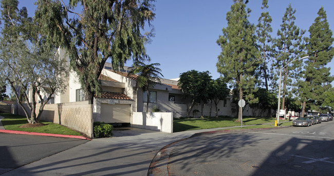 Westport Villas in Anaheim, CA - Building Photo - Building Photo