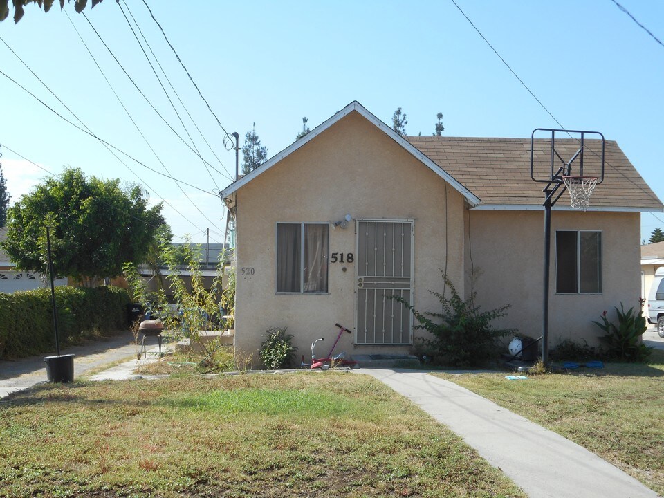 518 Almond Ave in Monrovia, CA - Foto de edificio