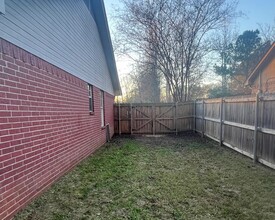 1102 Dierks St in Broken Bow, OK - Building Photo - Building Photo