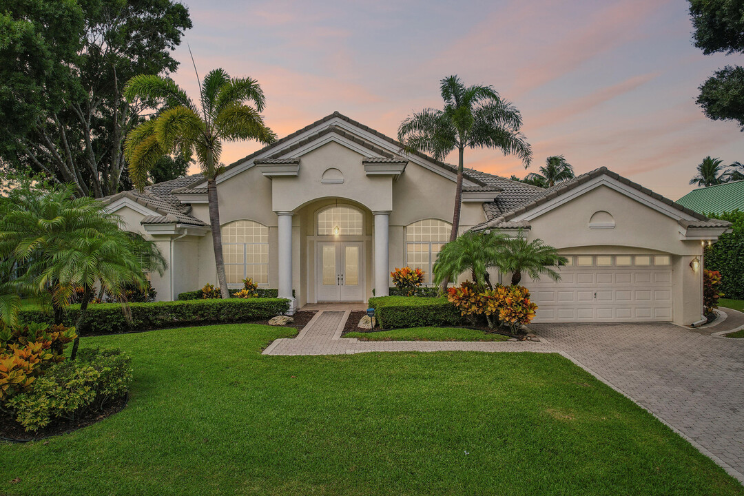 18956 SE Coral Reef Ln in Jupiter, FL - Building Photo