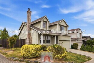 13571 SW Uplands Dr in Tigard, OR - Building Photo