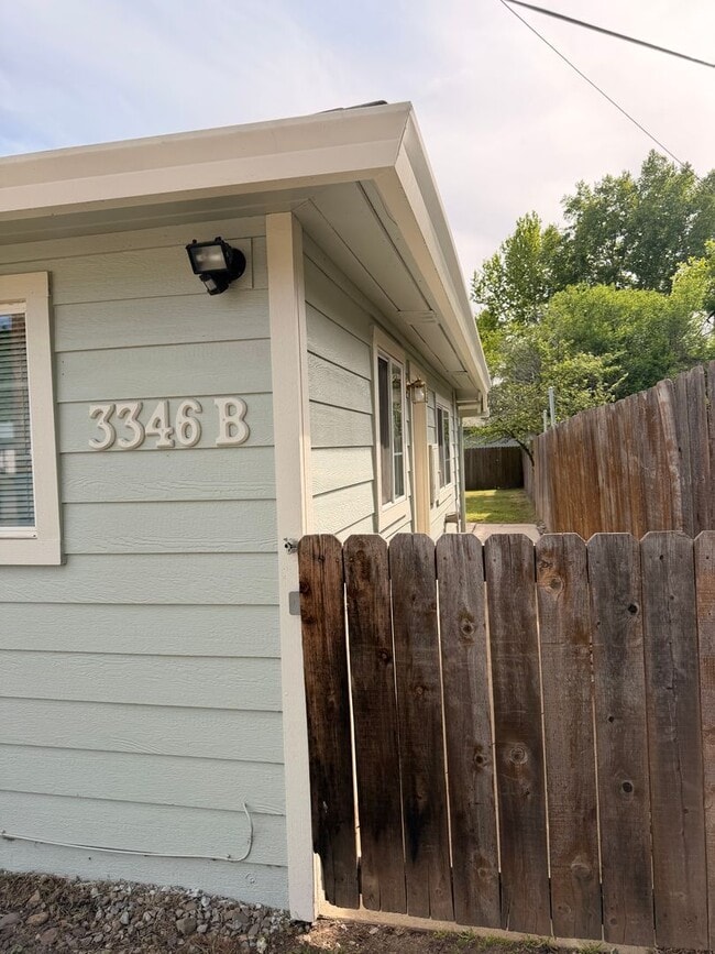 property at 3346 Stingy Ln