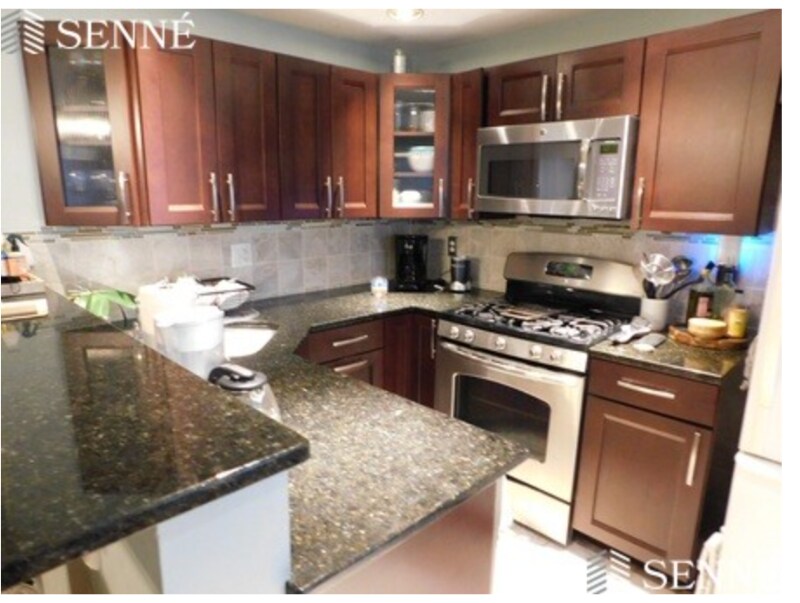 10 Fisk Ave in Somerville, MA - Building Photo