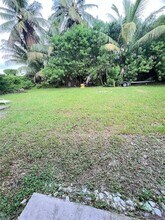 14910 S River Dr in Miami, FL - Building Photo - Building Photo
