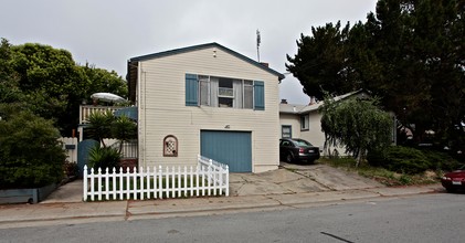 4004 Beresford St in San Mateo, CA - Building Photo - Building Photo