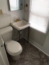 1700 Hicks Dr in Evansville, IN - Foto de edificio - Building Photo