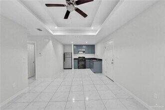 424 W Chavez St in Edinburg, TX - Building Photo - Building Photo
