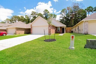 14012 Lahontan Dr in Shenandoah, TX - Foto de edificio - Building Photo