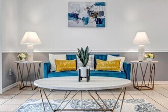 111 E 1st St in Jacksonville, FL - Foto de edificio - Building Photo