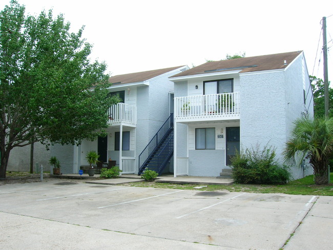 2507-2509 W 10th St in Panama City, FL - Foto de edificio - Building Photo