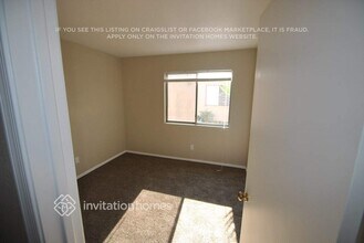 15915 W Smokey Dr in Surprise, AZ - Building Photo - Building Photo