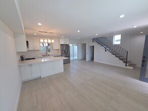 2515 Foothill Blvd in La Crescenta, CA - Building Photo - Building Photo