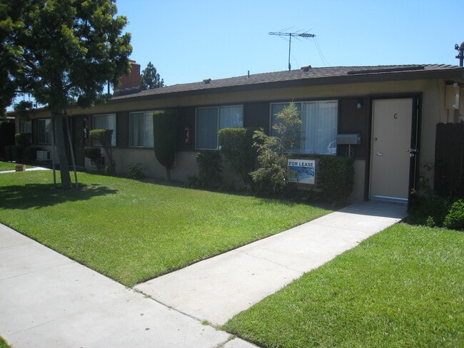 2115 S Broden St, Unit C in Anaheim, CA - Foto de edificio - Building Photo