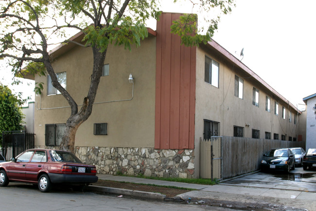 1201 Hoffman Ave in Long Beach, CA - Building Photo - Building Photo