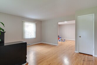 334 Euclid Ave in Highwood, IL - Building Photo - Building Photo