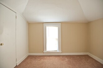 2943-2945 N Bartlett Ave in Milwaukee, WI - Building Photo - Interior Photo