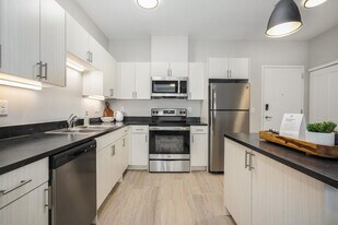 HoM Flats at Felch Street in Holland, MI - Building Photo