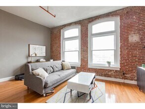 1010 Race St in Philadelphia, PA - Building Photo - Building Photo