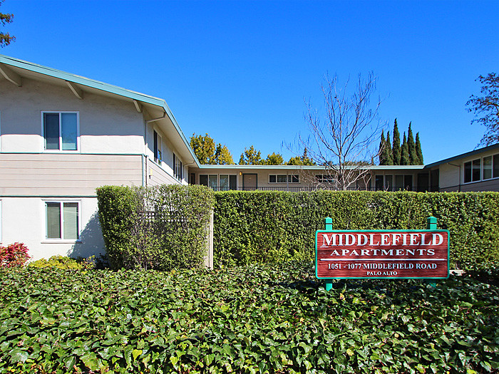 1051-1077 Middlefield Rd in Palo Alto, CA - Building Photo